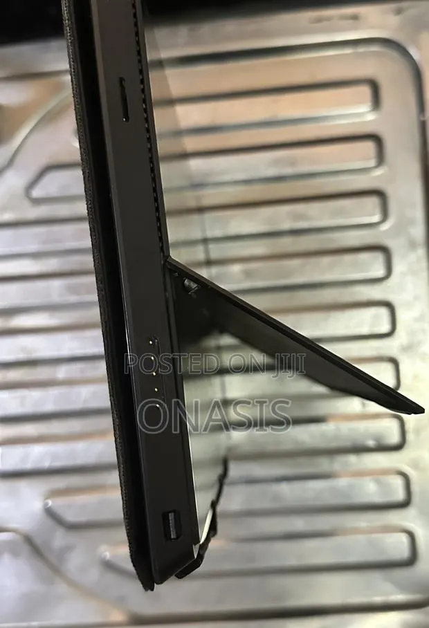 Laptop Microsoft Surface 2 4GB Intel Core i5 SSD 256GB · Photo 1
