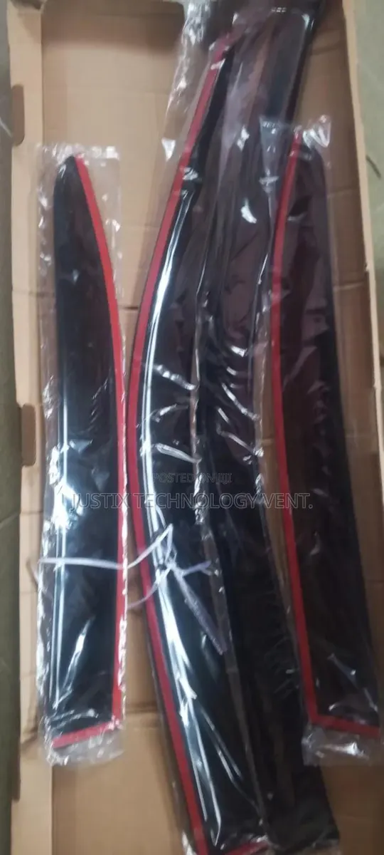 Honda Civic Window Visor 2001-2006 · Photo 1