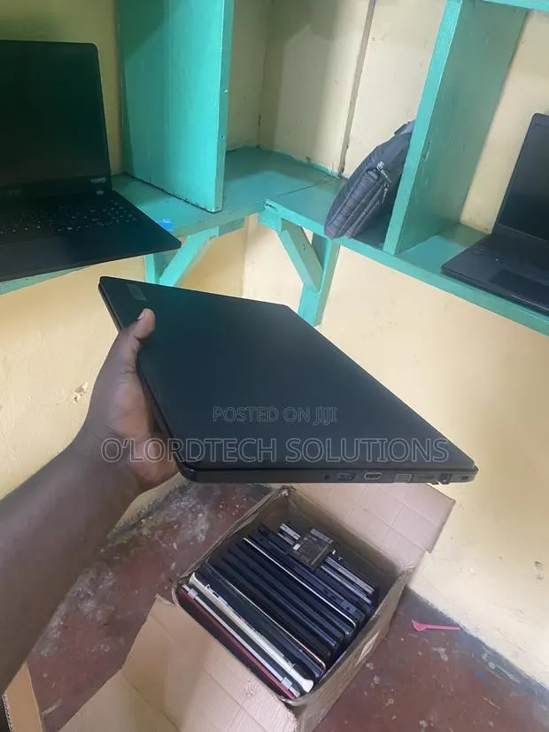 Laptop Acer TravelMate P2 8GB Intel Core i5 SSD 256GB · Photo 1