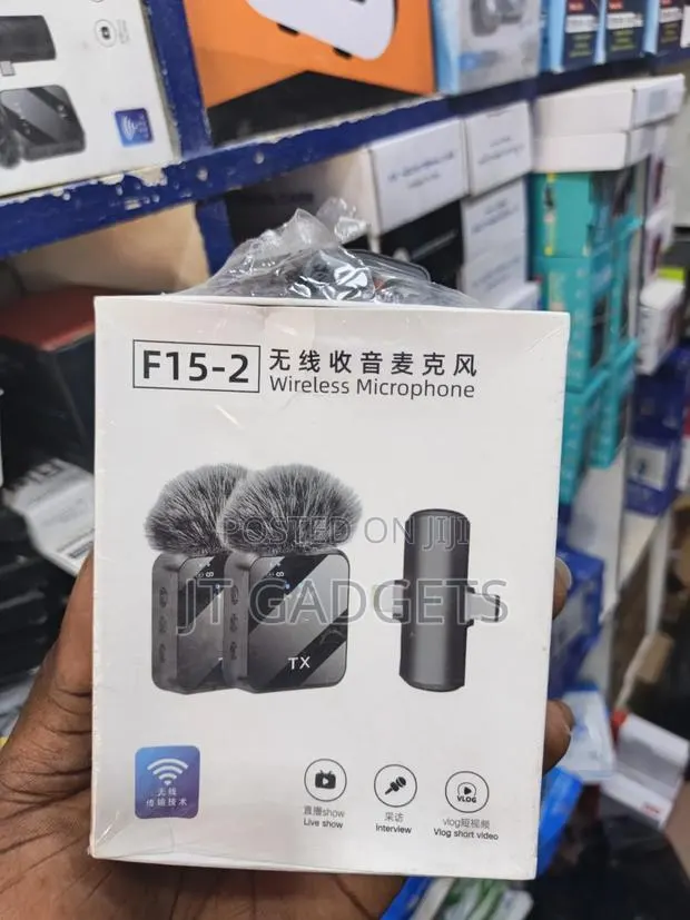 F15-2 Dual Wireless Lavalier Microphone · Photo 1
