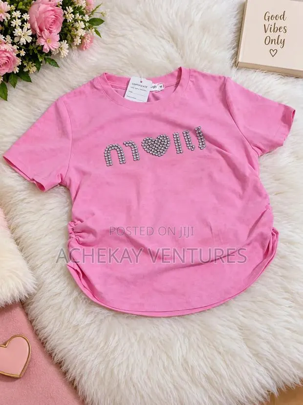 Luxury Ladies Top · Photo 1
