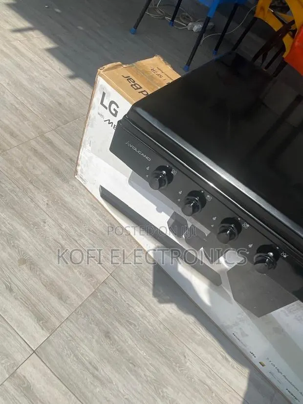 Volcano 4 Burner Gas Cooker Spacious Multi-Burner Cooking · Photo 1