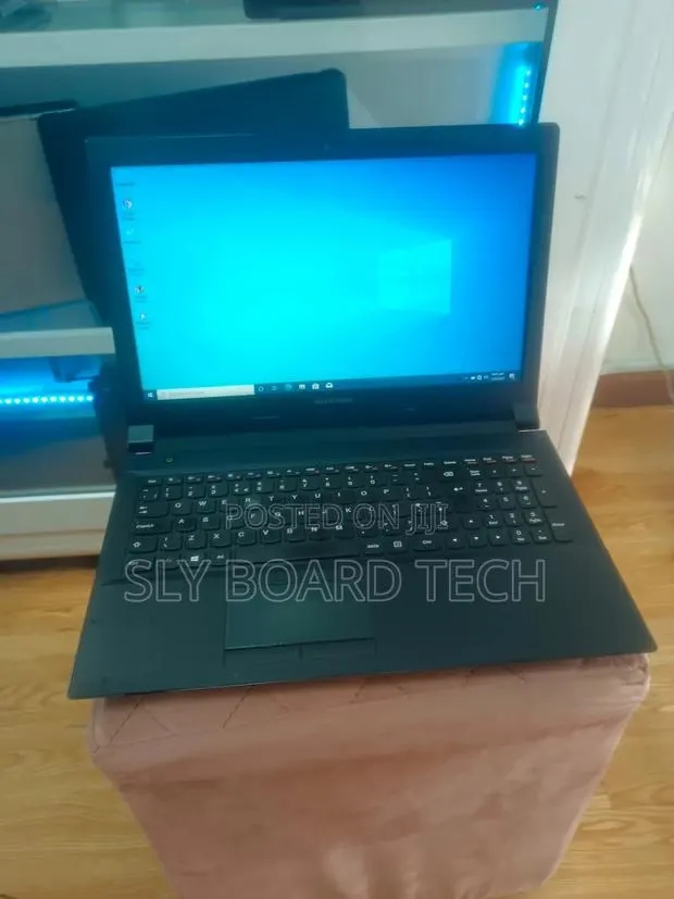 Laptop Lenovo 4GB Intel HDD 500GB · Photo 1