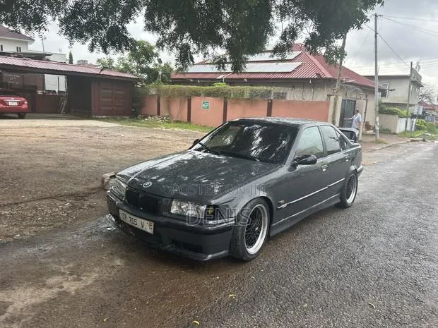 BMW 328i 1991 Gray · Photo 1