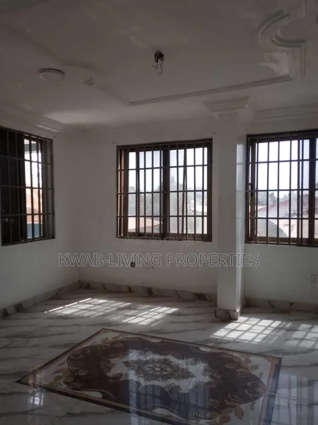 2bdrm Apartment in Housing Down for rent · Photo 1