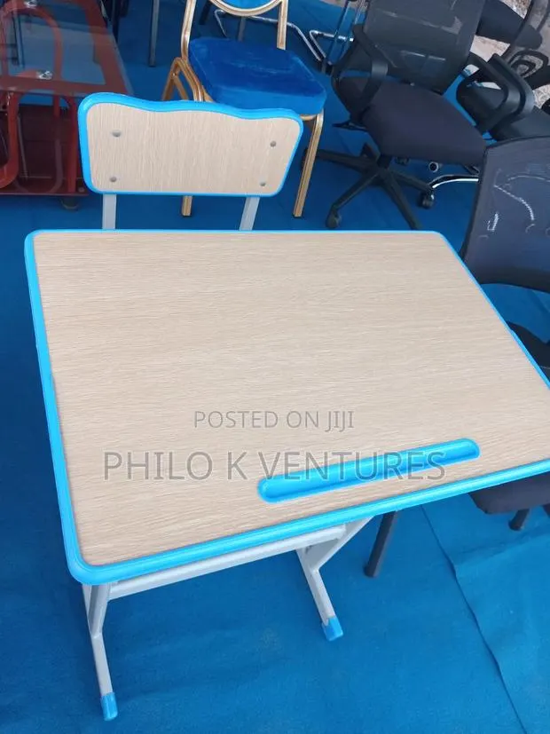 Authorised Desk for School · Photo 1