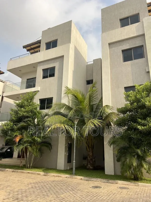 Furnished 4bdrm House in East Legon for rent · Photo 1