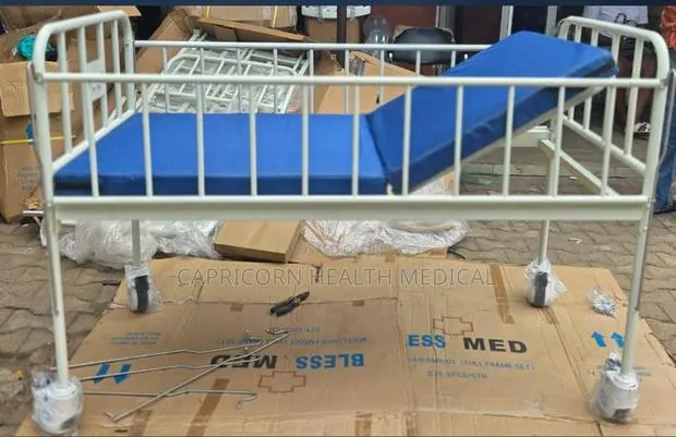Children Hospital Bed · Photo 1