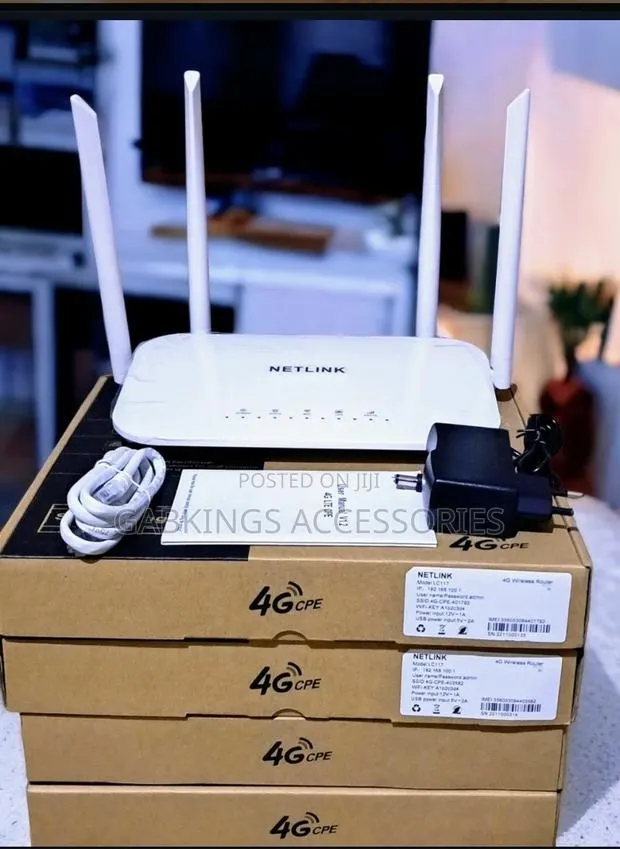 Universal Gateway LTE Router · Photo 1