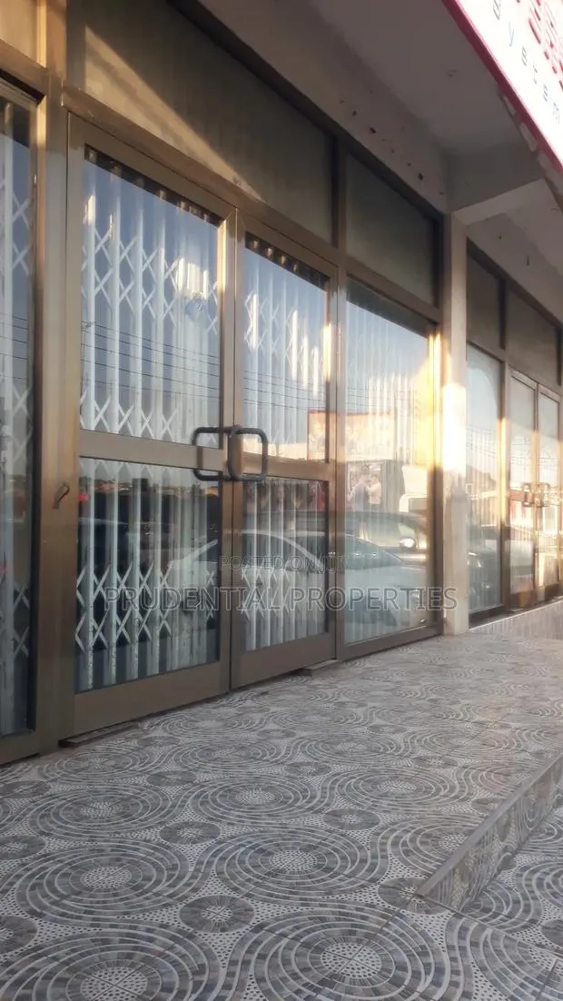 Large Office Space Available for Rent at Ablekuma · Photo 1