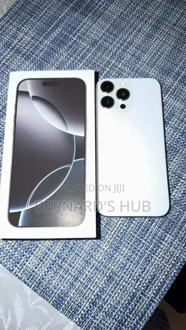 Apple iPhone 16 Pro Max 512 GB White · Photo 1