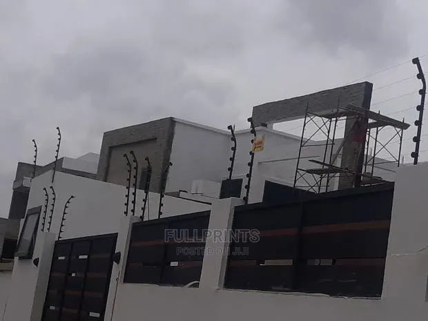 Security Fencing · Photo 1