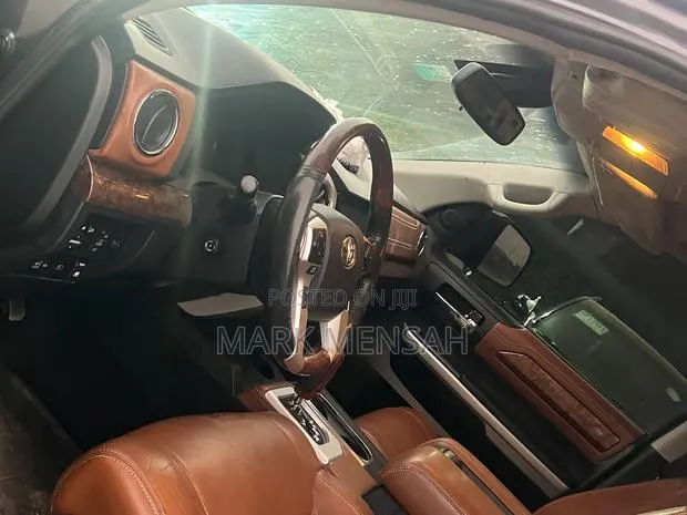 Toyota Tundra 2018 Gray · Photo 1