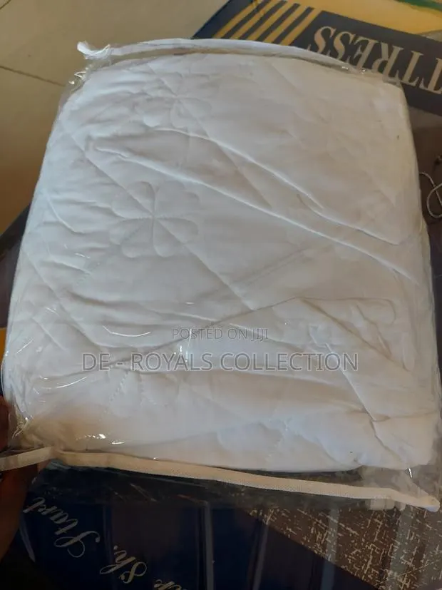 Hotel Standard Mattresscover King Size Set · Photo 1