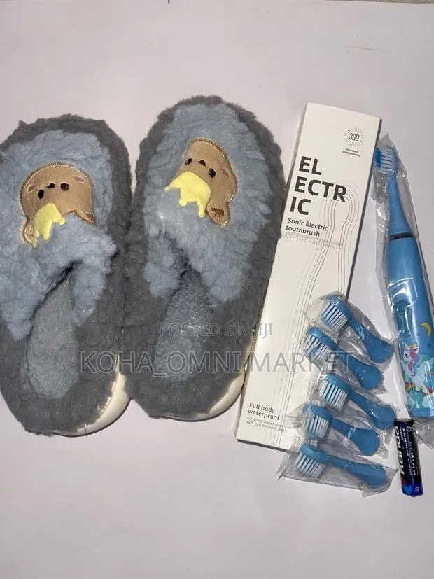 Kids Set- Electric Toothbrush + Flufffy Shoes · Photo 2
