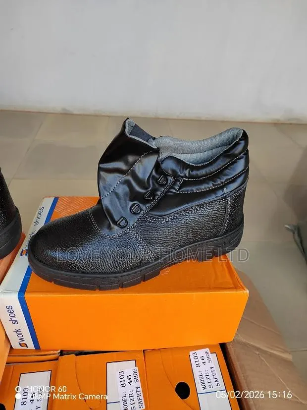 Safety Boots – Quality & Affordable For ( Wholesale Only 10 Pcs) · Photo 1