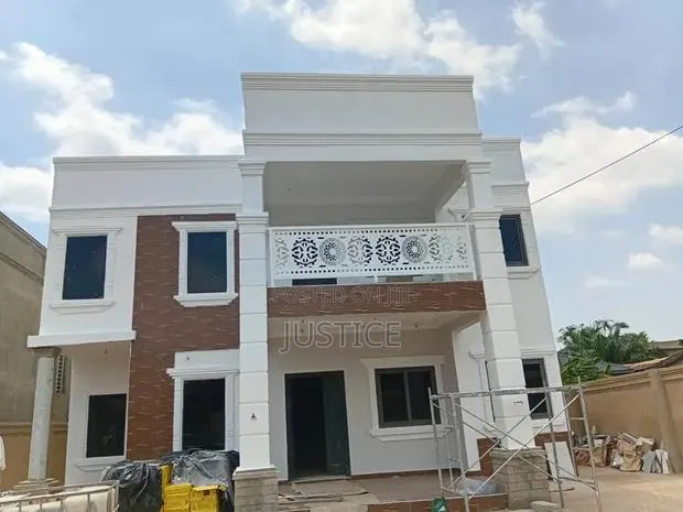 4bdrm House in Ashongman Estate, Police Station for sale · Photo 1