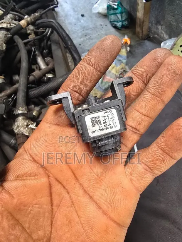 Hyundai Sonata 2020–2023 OEM Front Bumper Camera · Photo 1