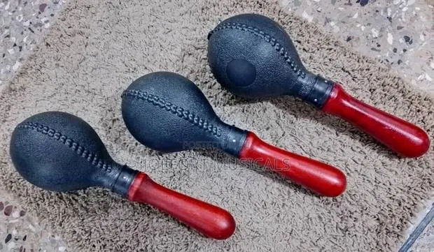 Black Maracas · Photo 1
