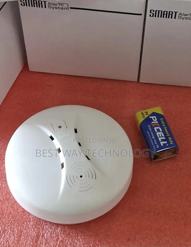 Smoke Detector With Battery · Photo 2