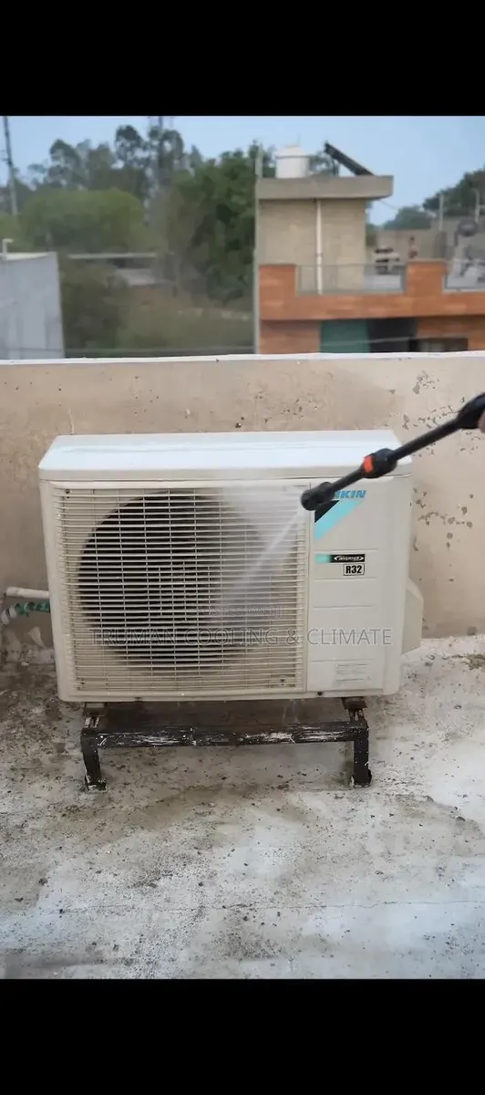 Air Conditioning Cleaning Washing Serving · Photo 1