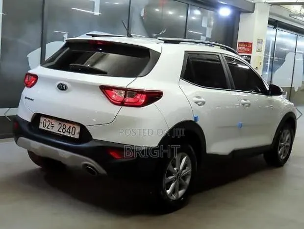 Kia Stonic 1.0 FWD 2019 White · Photo 1