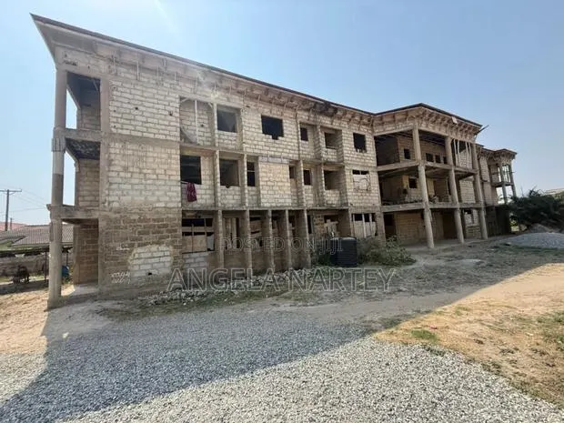 20bdrm Apartment in Weija, Accra Metropolitan for sale · Photo 1