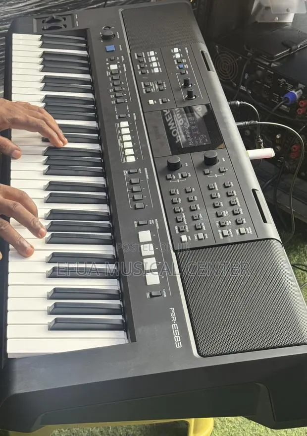 Yamaha PSR E583 Keyboard New Edition · Photo 1