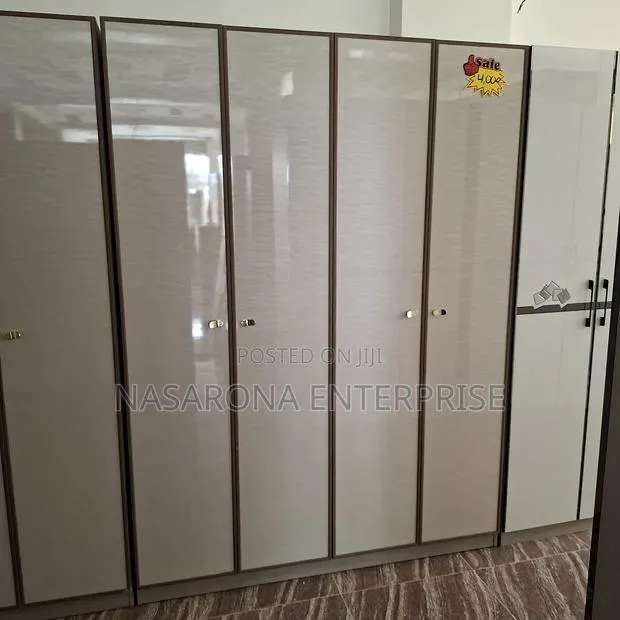 Higj Gloss 4 Door Double Wardrobe 160x55x220cm Kmo4-G-02 · Photo 1