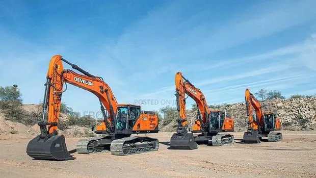Heavy Duty Trucks and Machinery · Photo 1