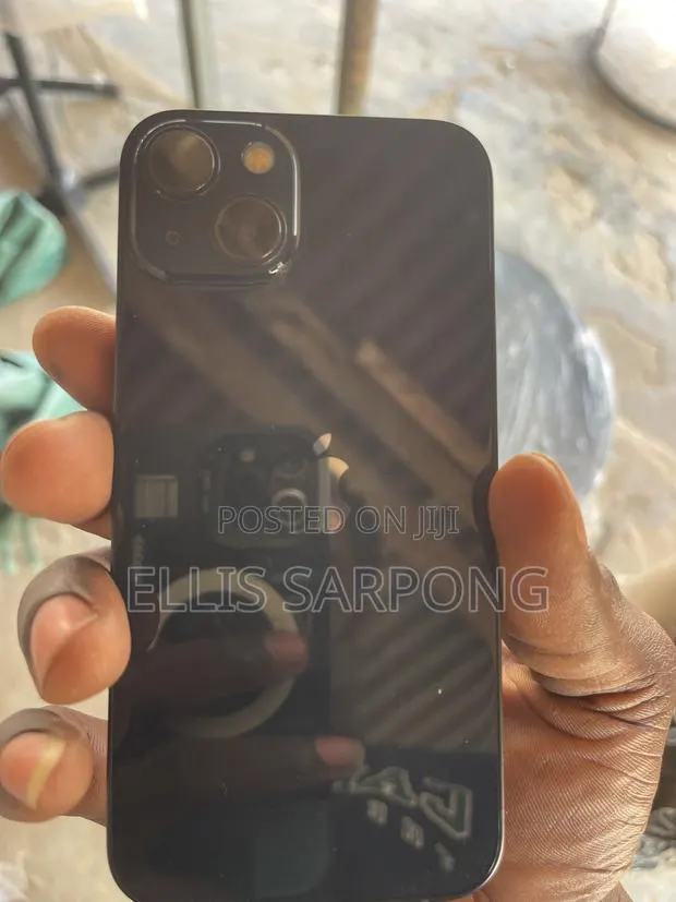 New Apple iPhone 13 128 GB Blue · Photo 1