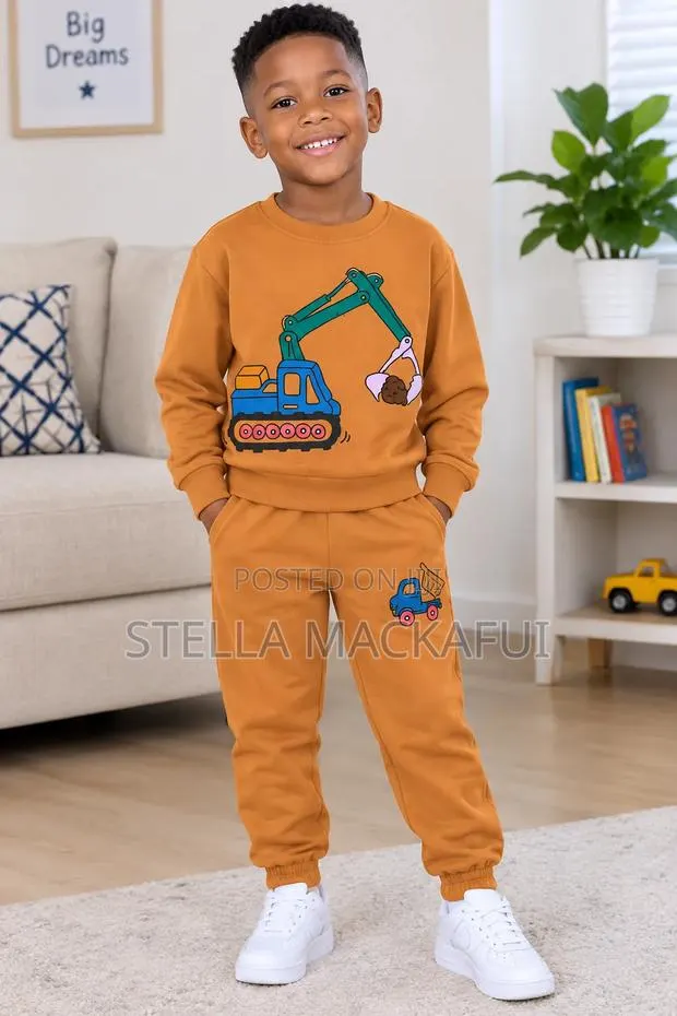 Thick Sweatshirt With Sweatpants for Children 6m-7yrs Only · Photo 1