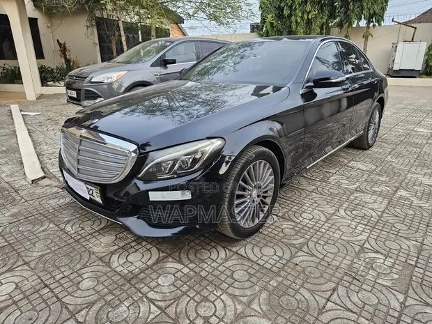 Mercedes-Benz C300 Luxury 4Matic Sedan AWD (2.0L 4cyl 7A) 2016 Black