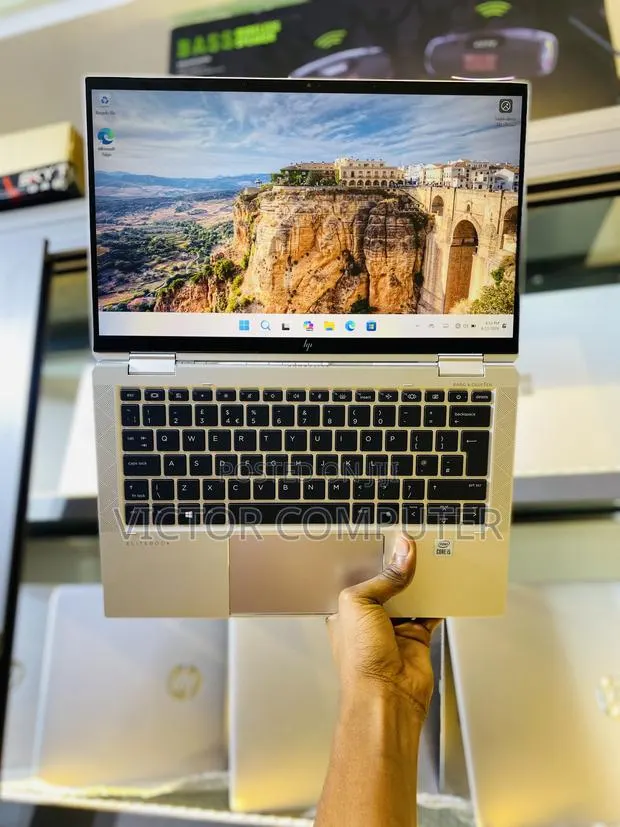 Laptop HP EliteBook x360 1030 G7 8GB Intel Core i5 SSD 256GB · Photo 1