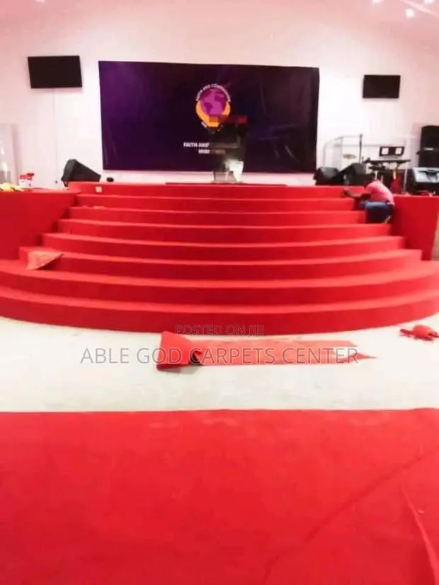 Durable Red Carpet · Photo 1