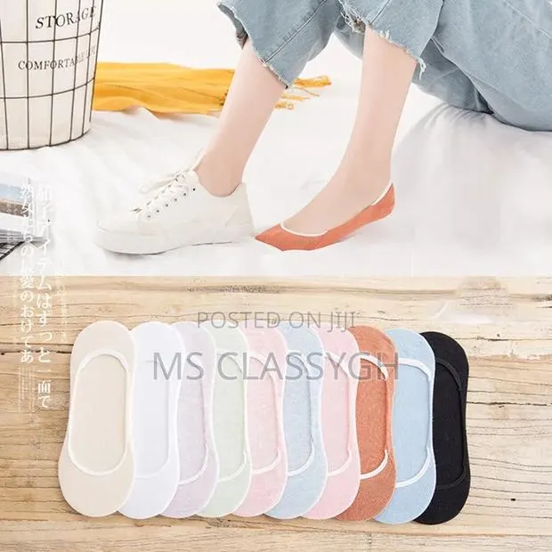 Unisex Solid Color Light Mouth Boat Thin Cotton Socks · Photo 1
