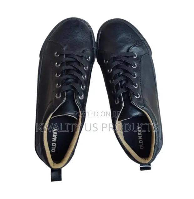 Old Navy Boys Black Leather Canvas · Photo 1