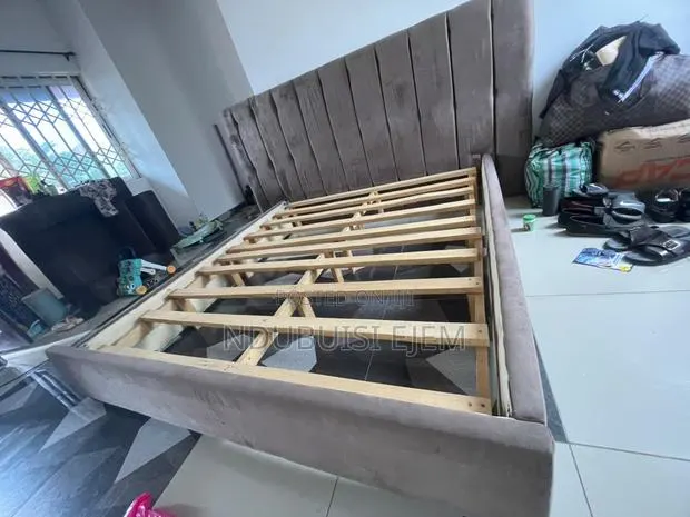 King Size Bed · Photo 2