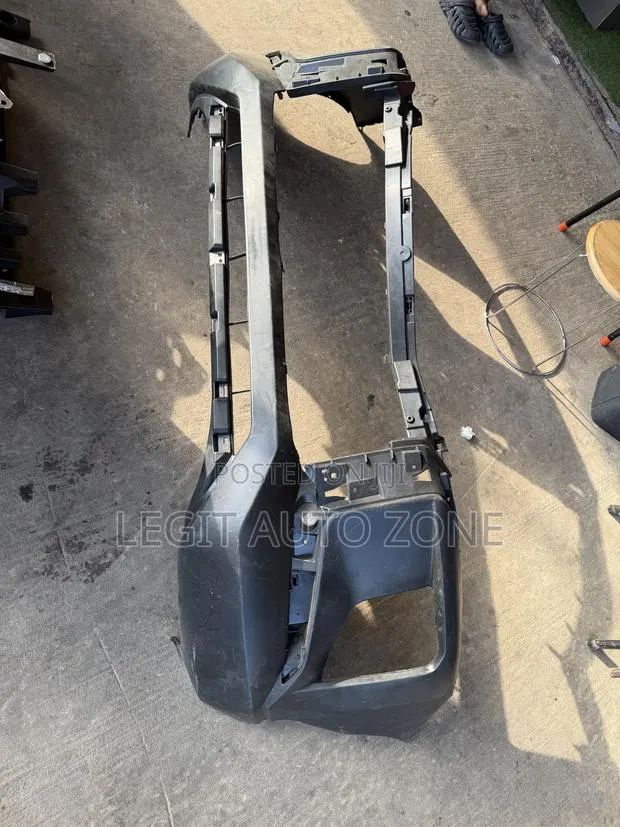 Mitsubishi L200 2020,2019,2021,2022, Front Bumper Skeleton · Photo 1