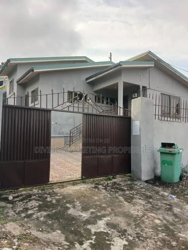 3bdrm House in Last Stop Area, Police Station for sale · Photo 1