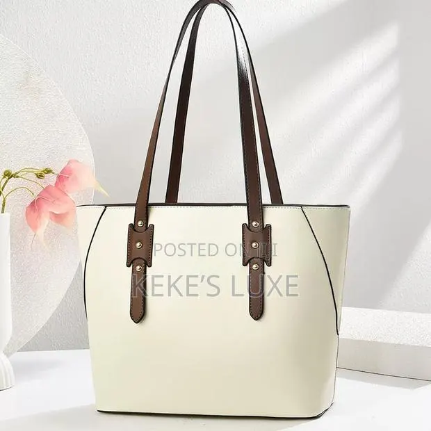 Ladies Leather Tote Bags · Photo 1
