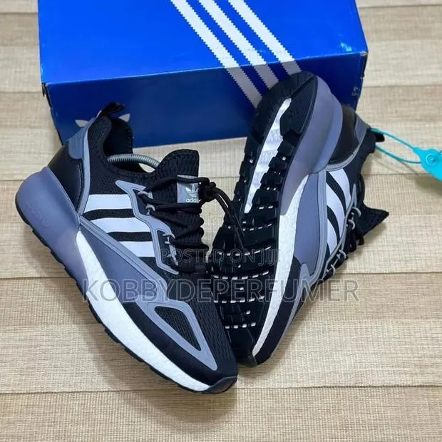 Adidas Swift Run 1.0 White and Ash Gum · Photo 1