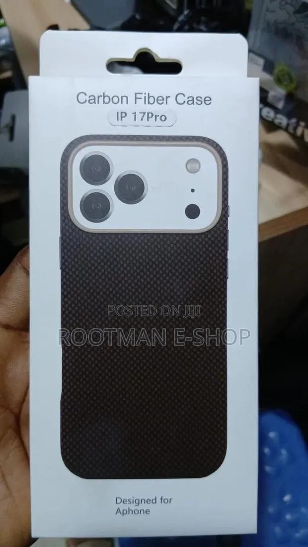 Carbon Fiber-Textured Cases for the iPhone 17 Pro · Photo 1