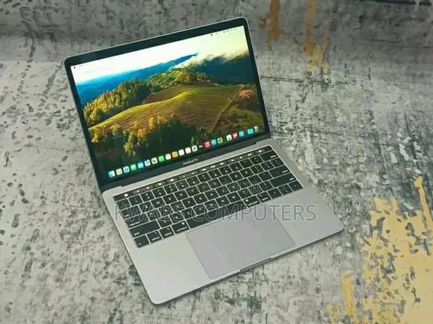 New Laptop Apple MacBook Pro 2020 M1 16GB Apple M1 SSD 512GB · Photo 1