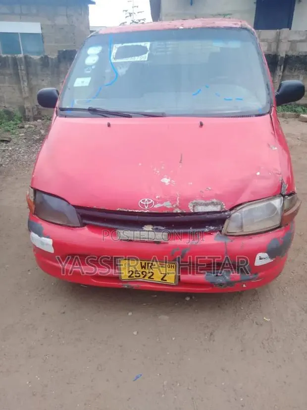 Toyota Grand HiAce 2002 Red