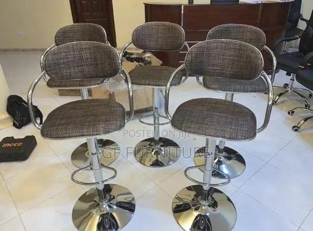 Salon Chairs · Photo 1