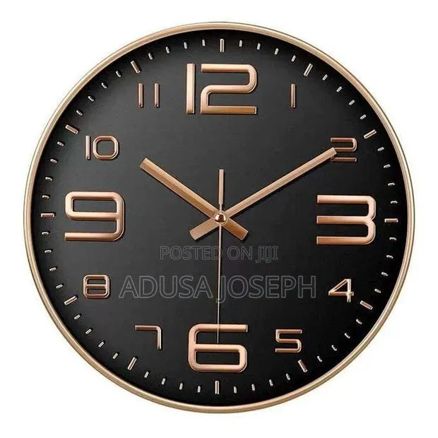 Hidden Camera Wall Clock · Photo 1