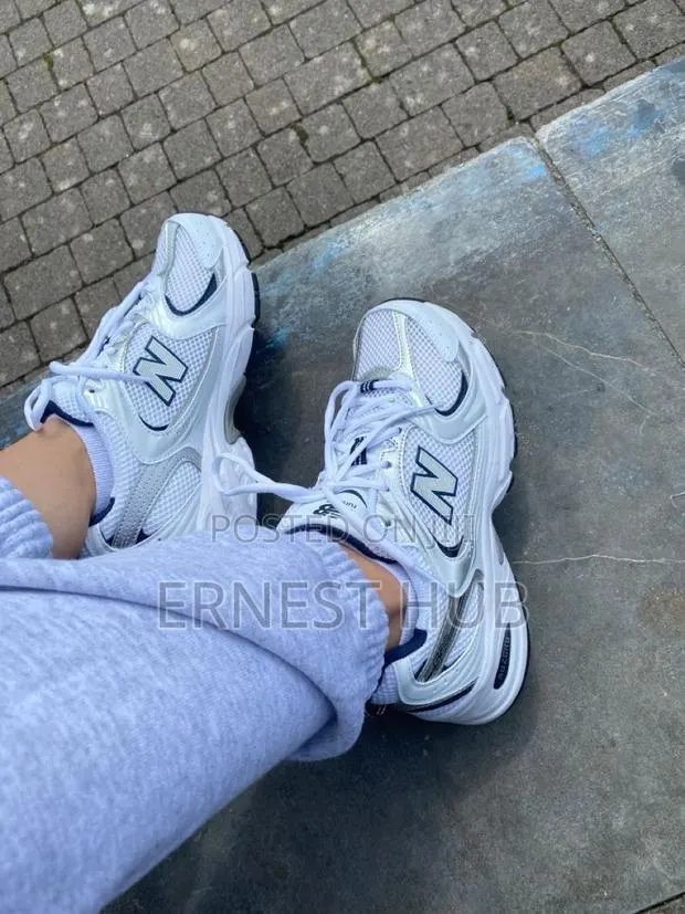 New Balance 530 · Photo 1