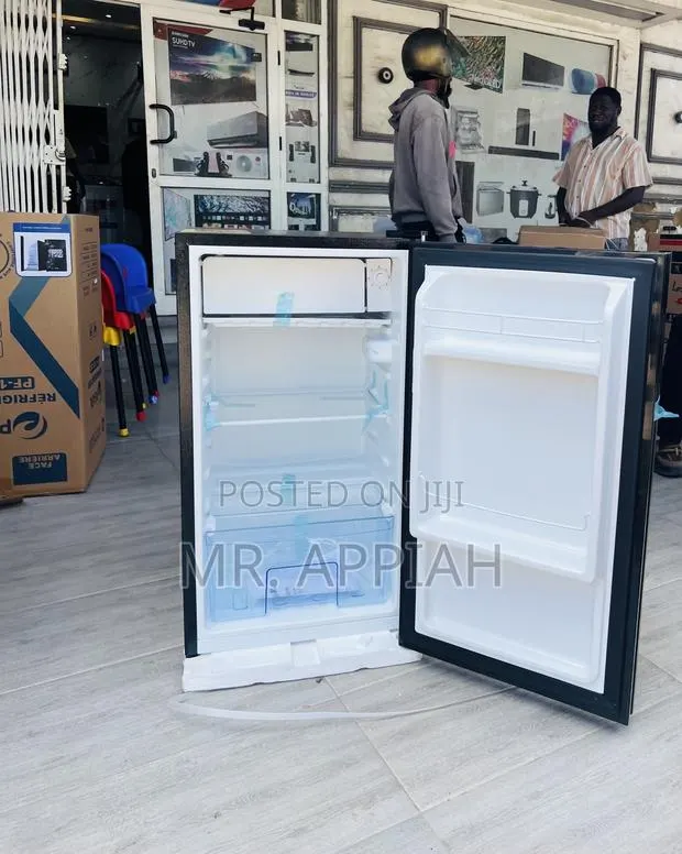 Super Pearl Pf-109-2b Single Door Table Top Fridge(Black) · Photo 1