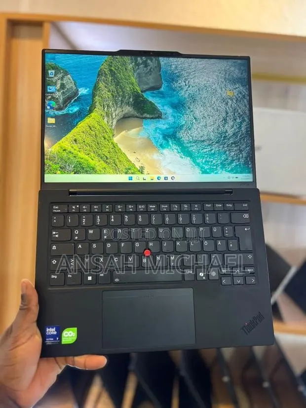 New Laptop Lenovo ThinkPad X1 Carbon 32GB Intel Core Ultra 7 SSD 512GB